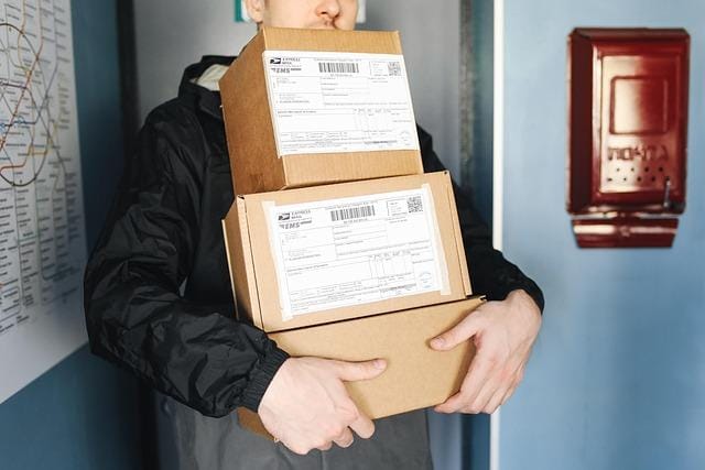 Mastering the Art of Delivery: Unconventional Fulfillment Tips That Transform Customer Satisfaction 3 Practical Approaches to Customized Packaging That Enhance Unboxing Experiences