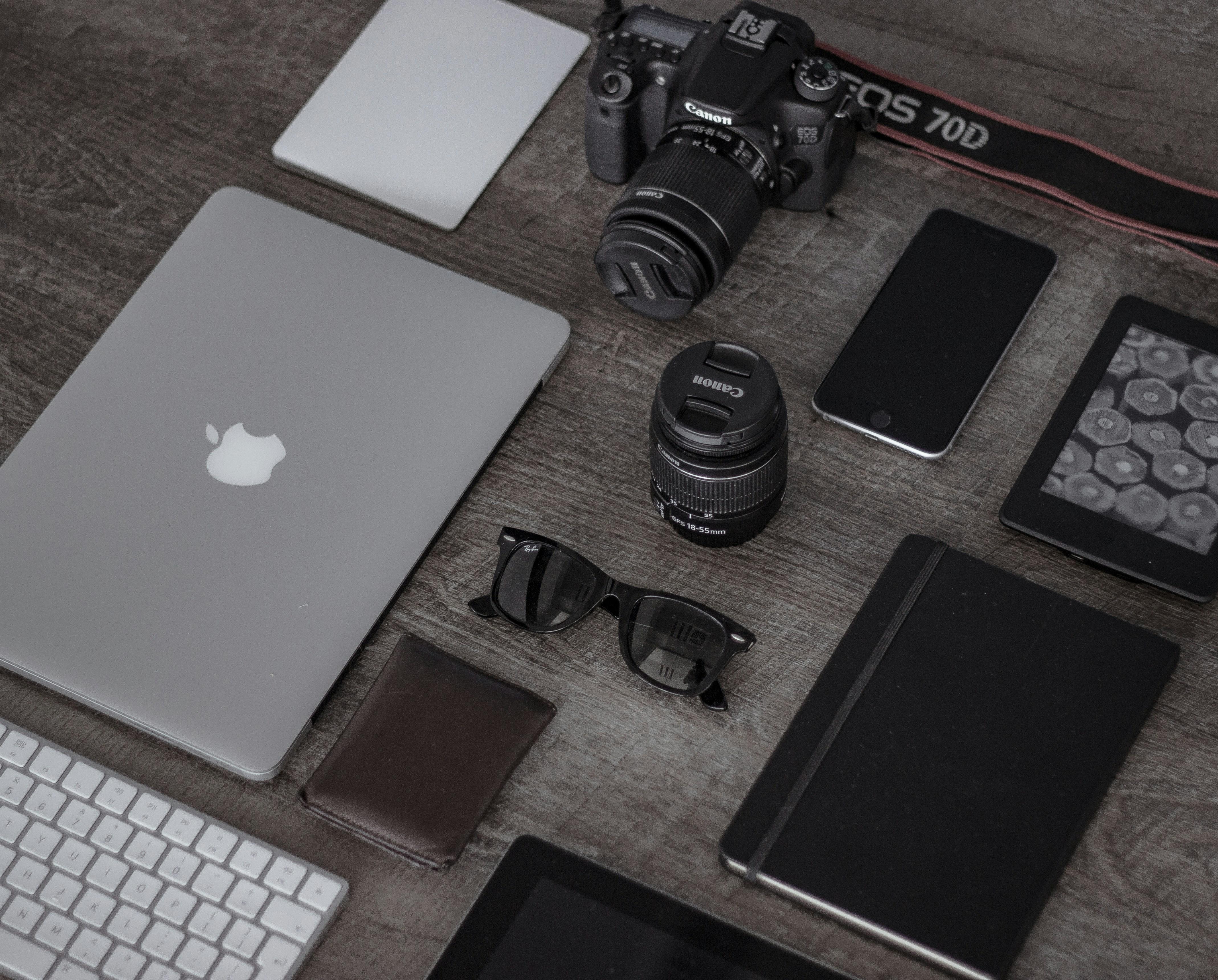 Why Digital Products Are Quietly Revolutionizing How We Make Money Online 4 Breaking Down the Digital Product Boom: What This Means for Traditional Online Businesses
