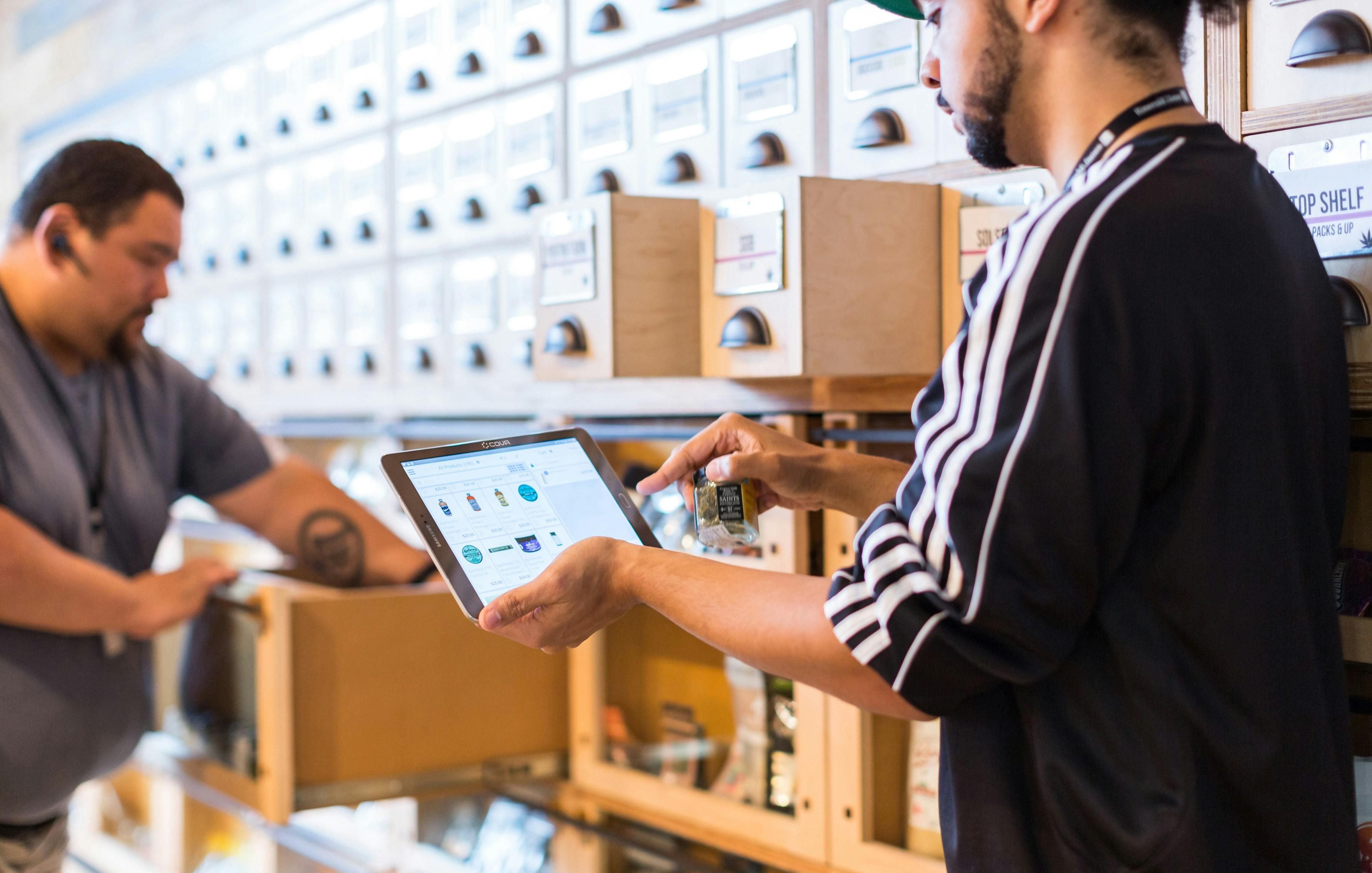 Leveraging ⁢Technology to Streamline communication and ‌Forecasting